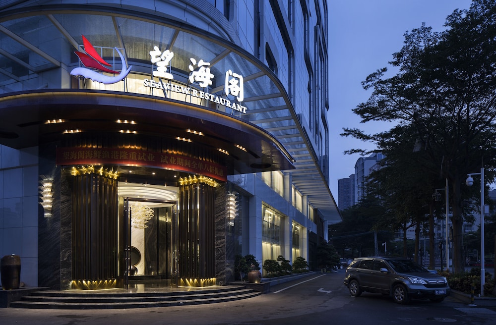 DeRUCCI Hotel 2/65