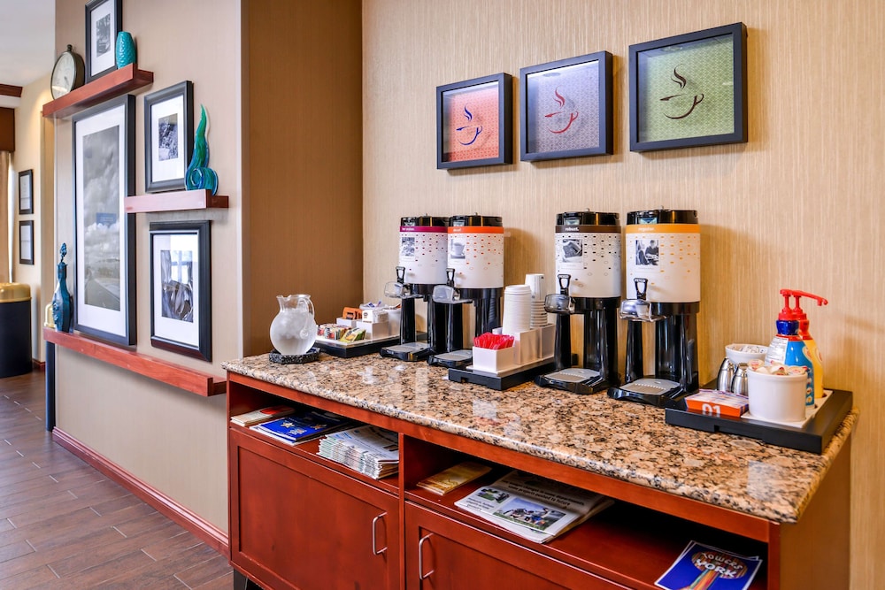 Hampton Inn York 38/48