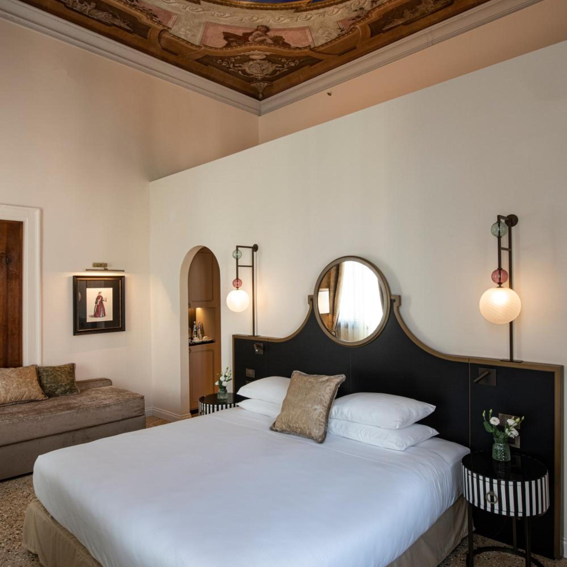 Palazzo De Polo 18/50