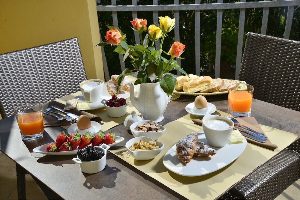 Hotel Villa Tiziana 39/50