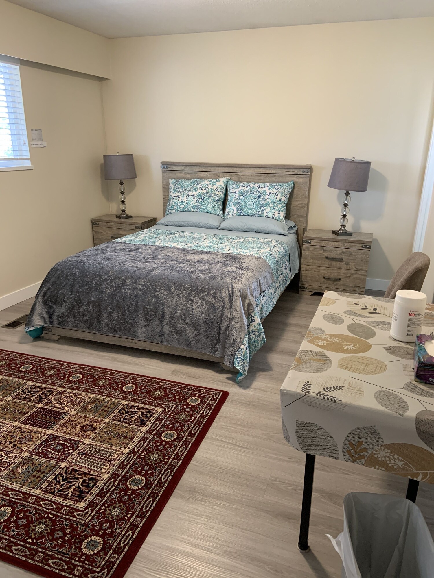 Suite, Queen Bed, Private Bathroom, Kitchenette