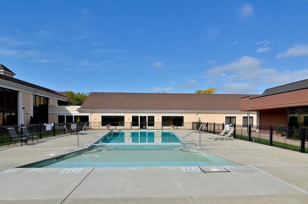 Best Western Galleria Inn & Suites 3/30