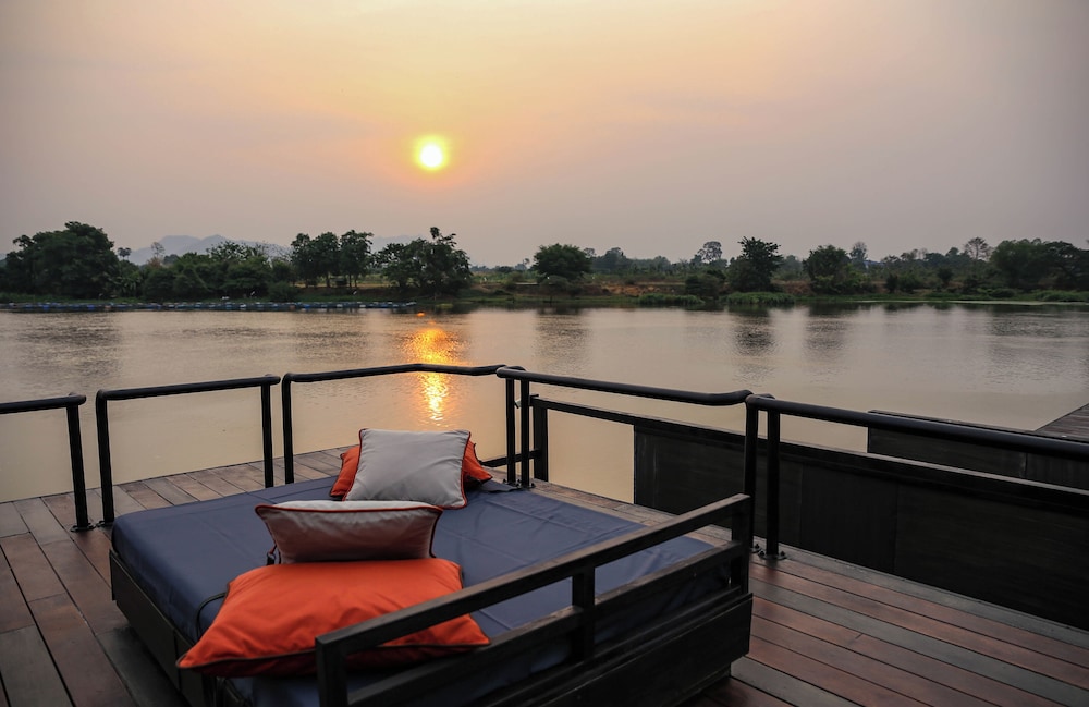 The Xcape River Kwai 40/50