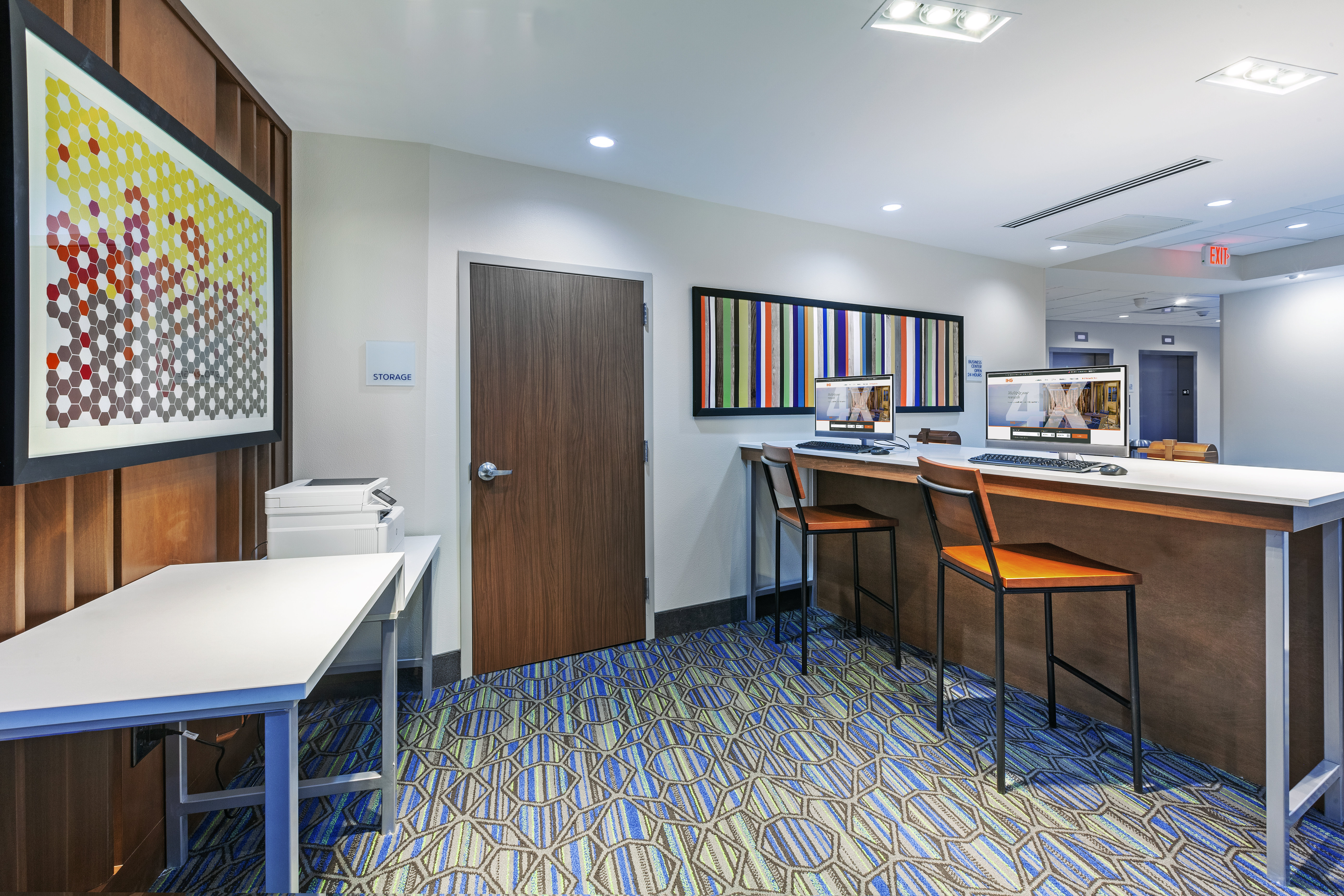 Holiday Inn Express and Suites Tulsa Northeast - Owasso 64/66