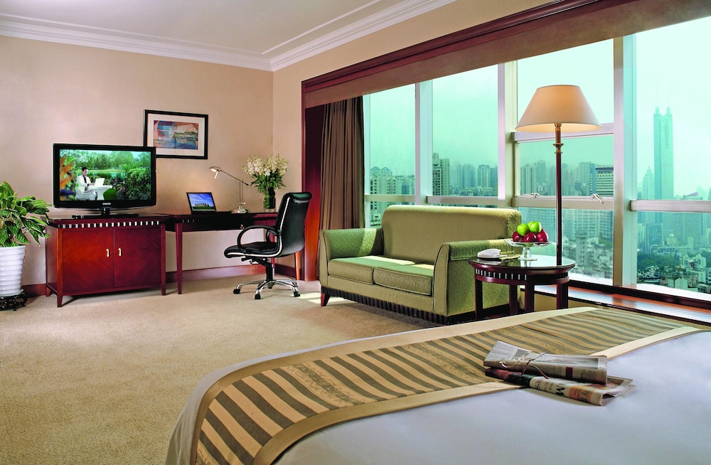 The Pavilion Hotel 32/50