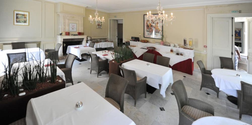 Hotel Villa Navarre 38/52