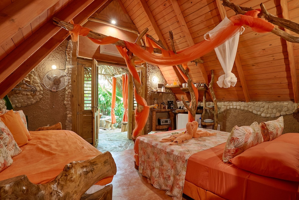 Chalet Tropical Village B&amp;B 52/74