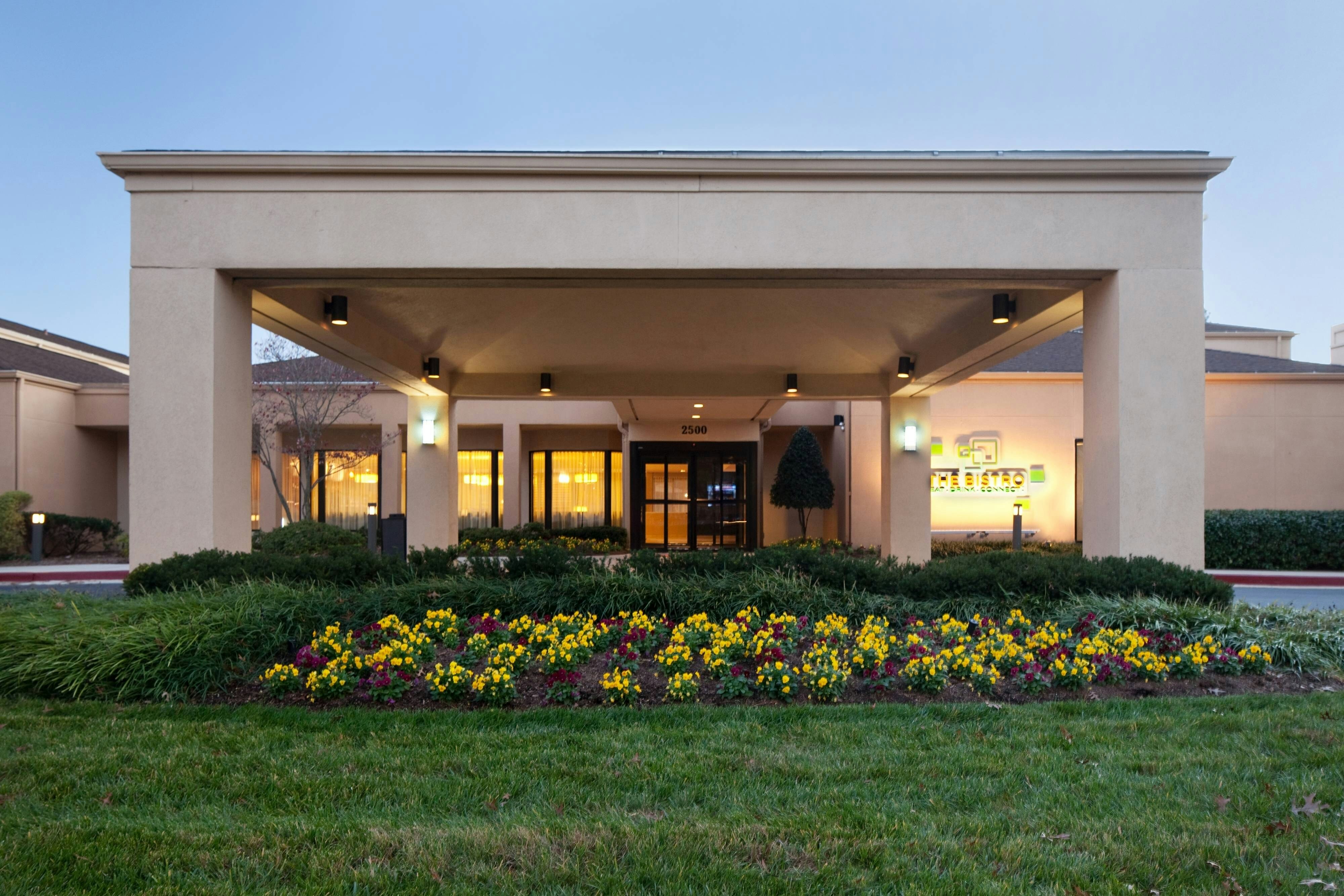 Courtyard By Marriott Rockville 25/25