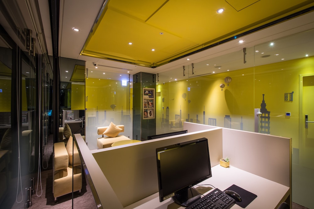 GREEN WORLD HOTEL ZHONGHUA 12/80