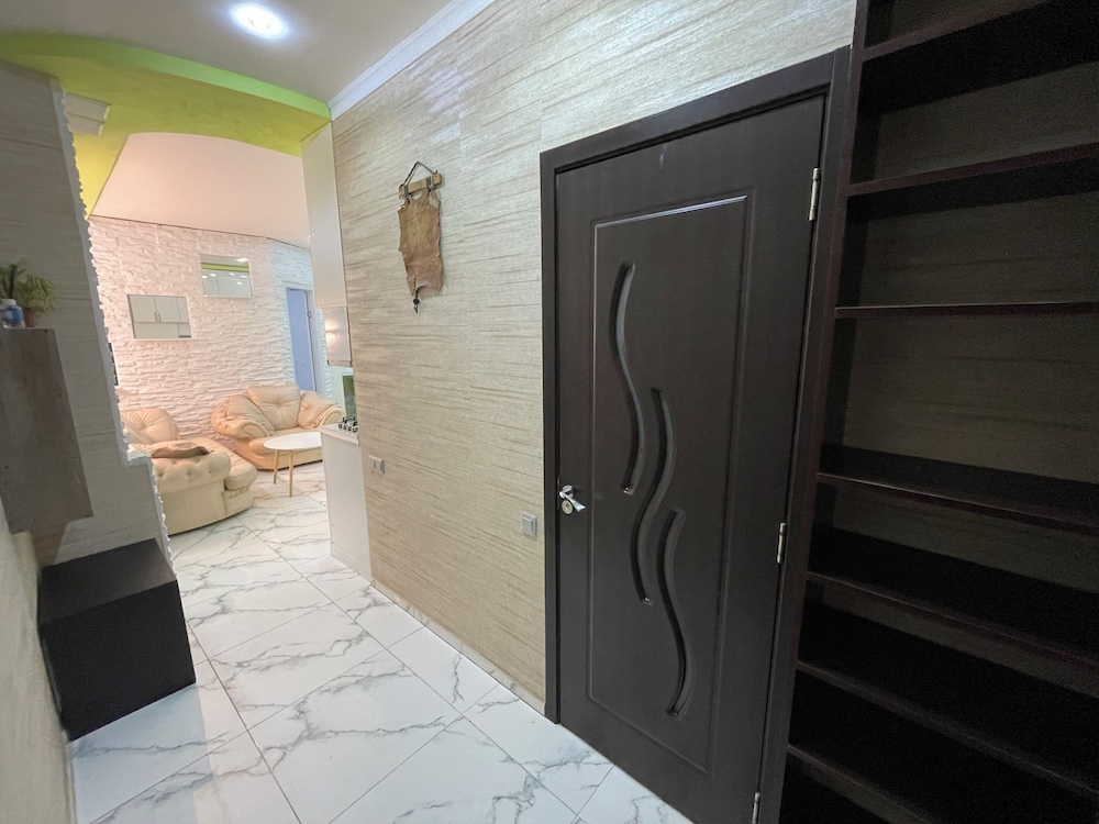 Batumi Real Lux 11/50
