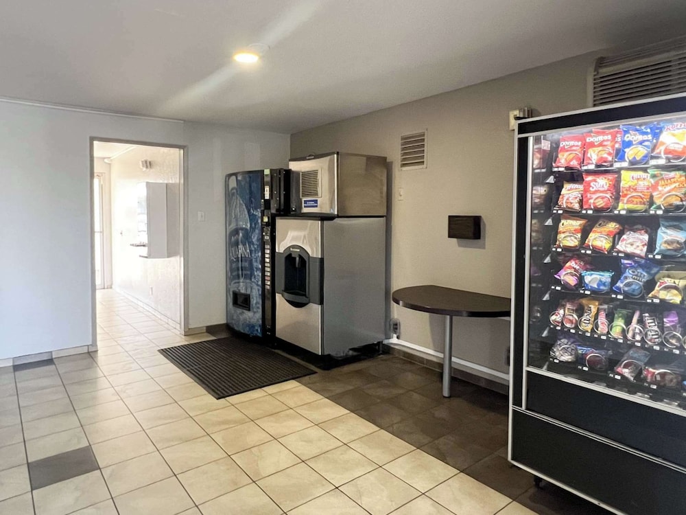 Motel6 Tulare, CA 14/60