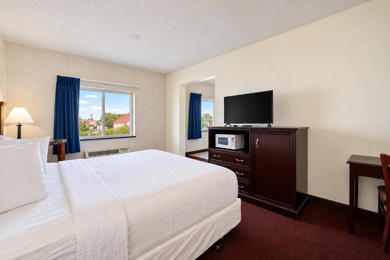 FairBridge Inn & Suites Williston, ND 13/33