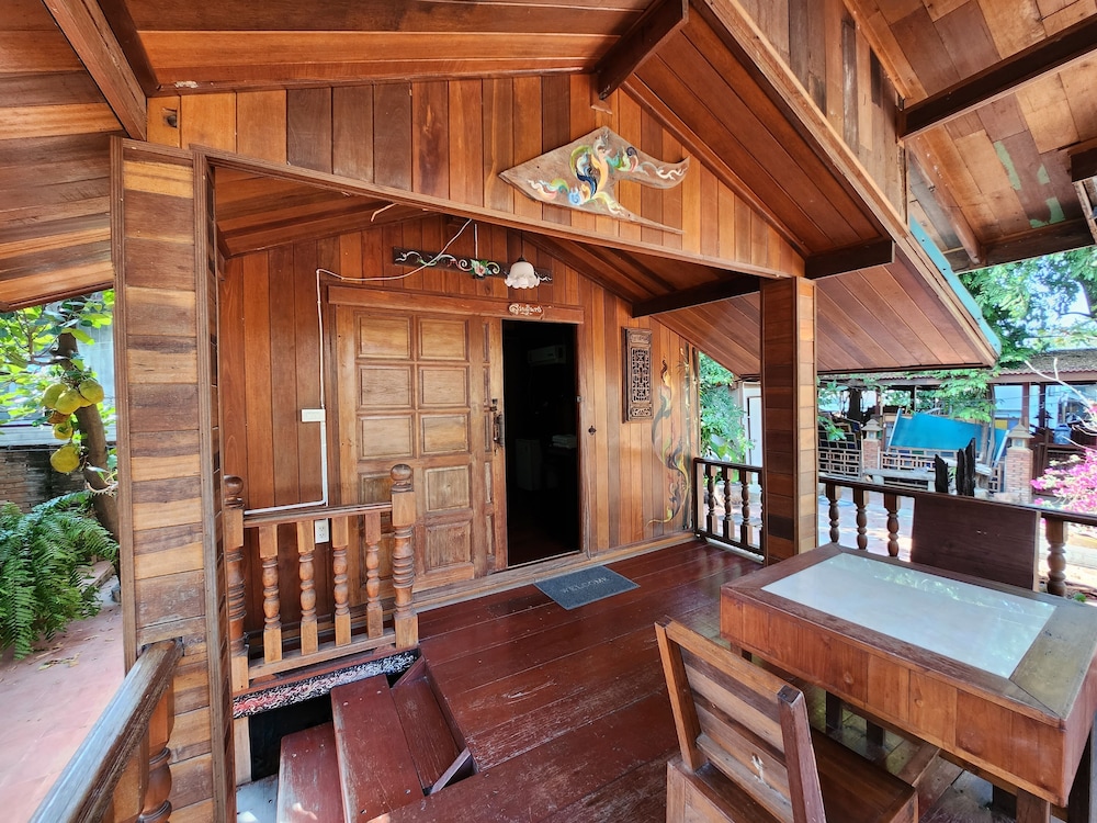 Klong Suan Plu Resort 32/50