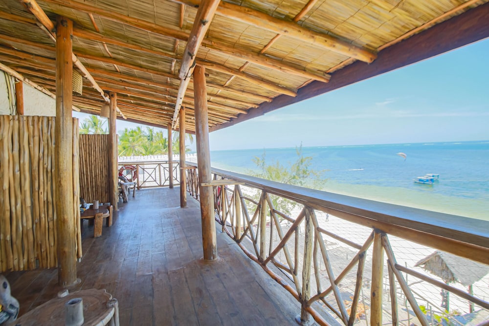 Ziwa Beach Resort 54/60
