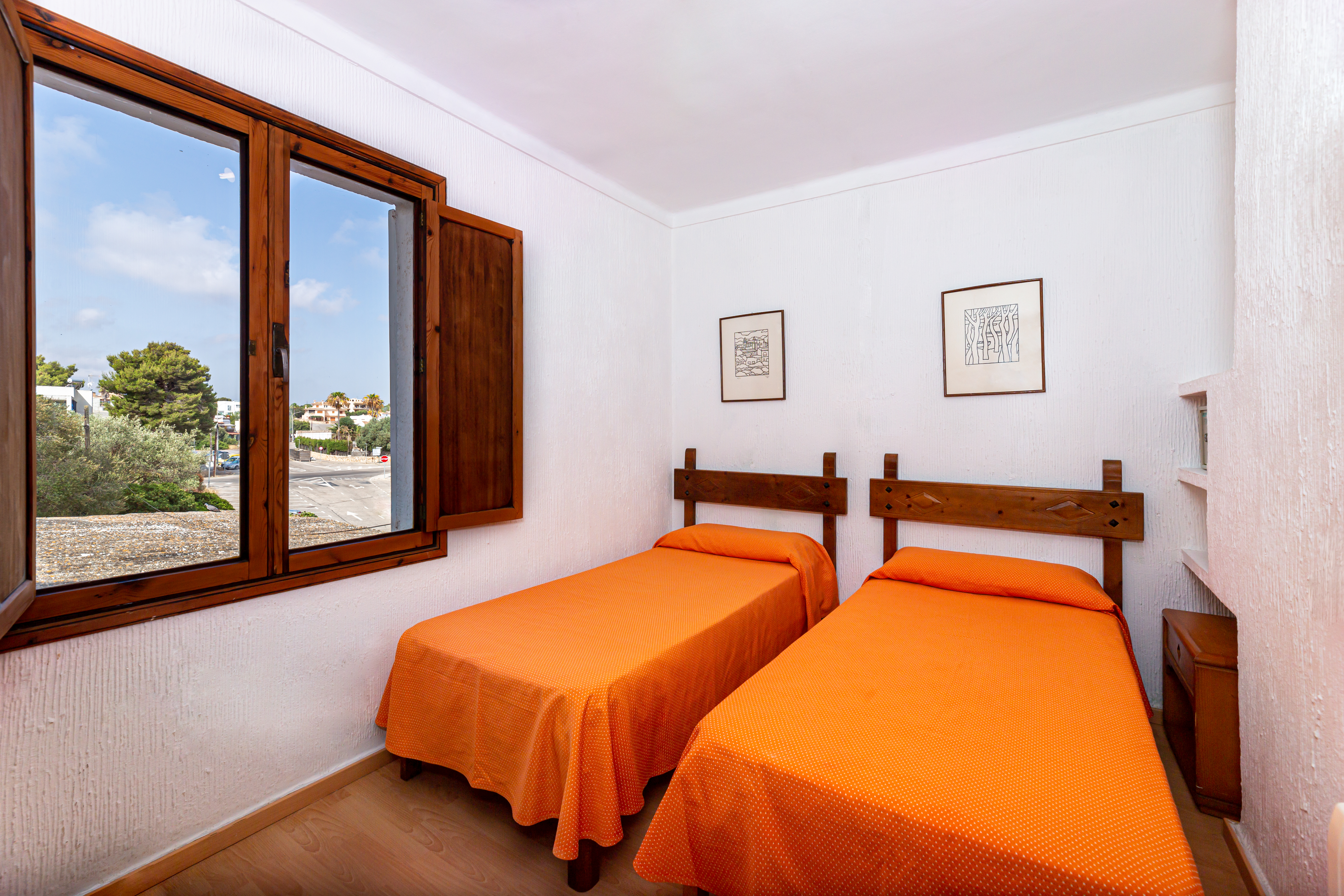 Economy, Double Bed, External Bathroom, No Balcony