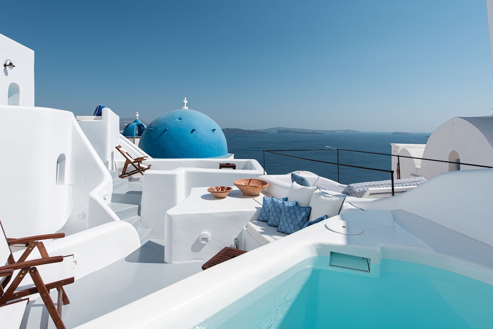Oia Spirit Boutique Residences 50/50