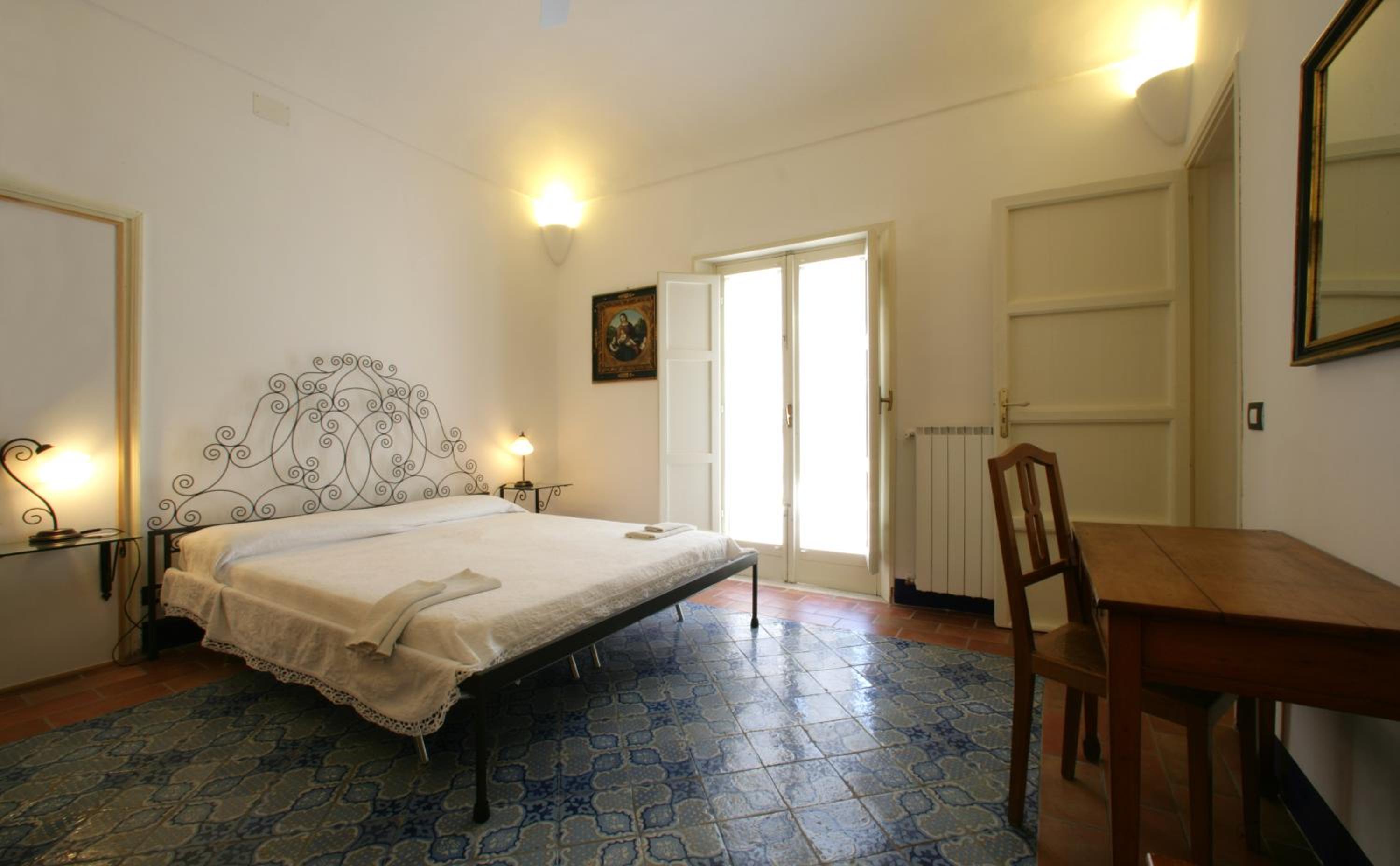 Room, Double Bed