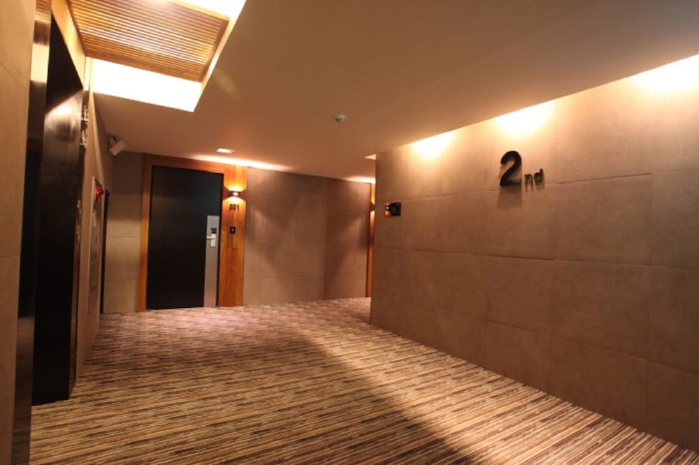Hotel Rich 15/25