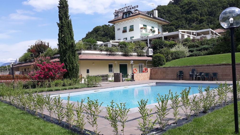 Hotel Karinhall 59/64