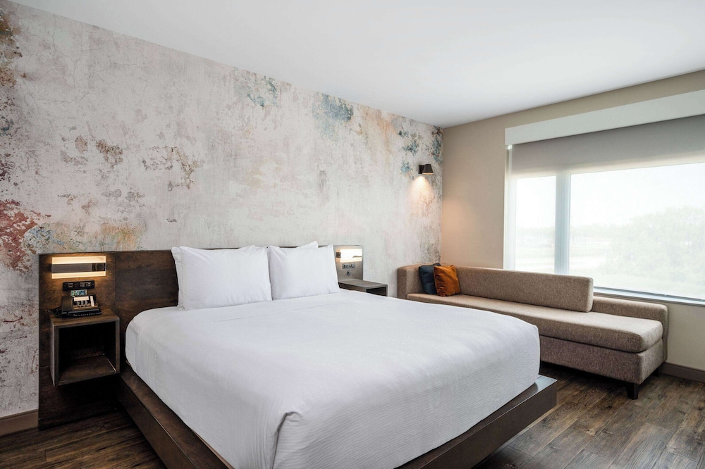 1 Bedroom, Suite, King Bed
