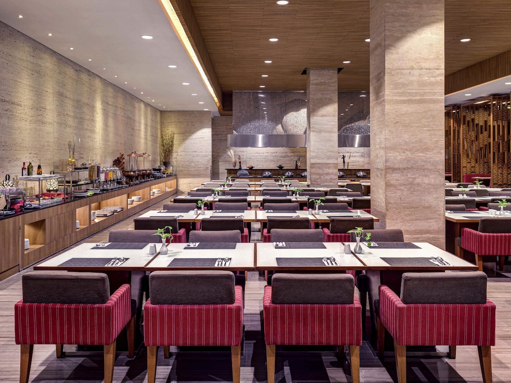Grand Mercure Jakarta Harmoni 53/68