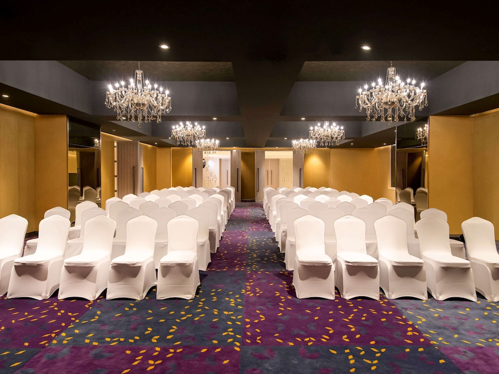 Grand Mercure Bengaluru At Gopalan Mall 42/50