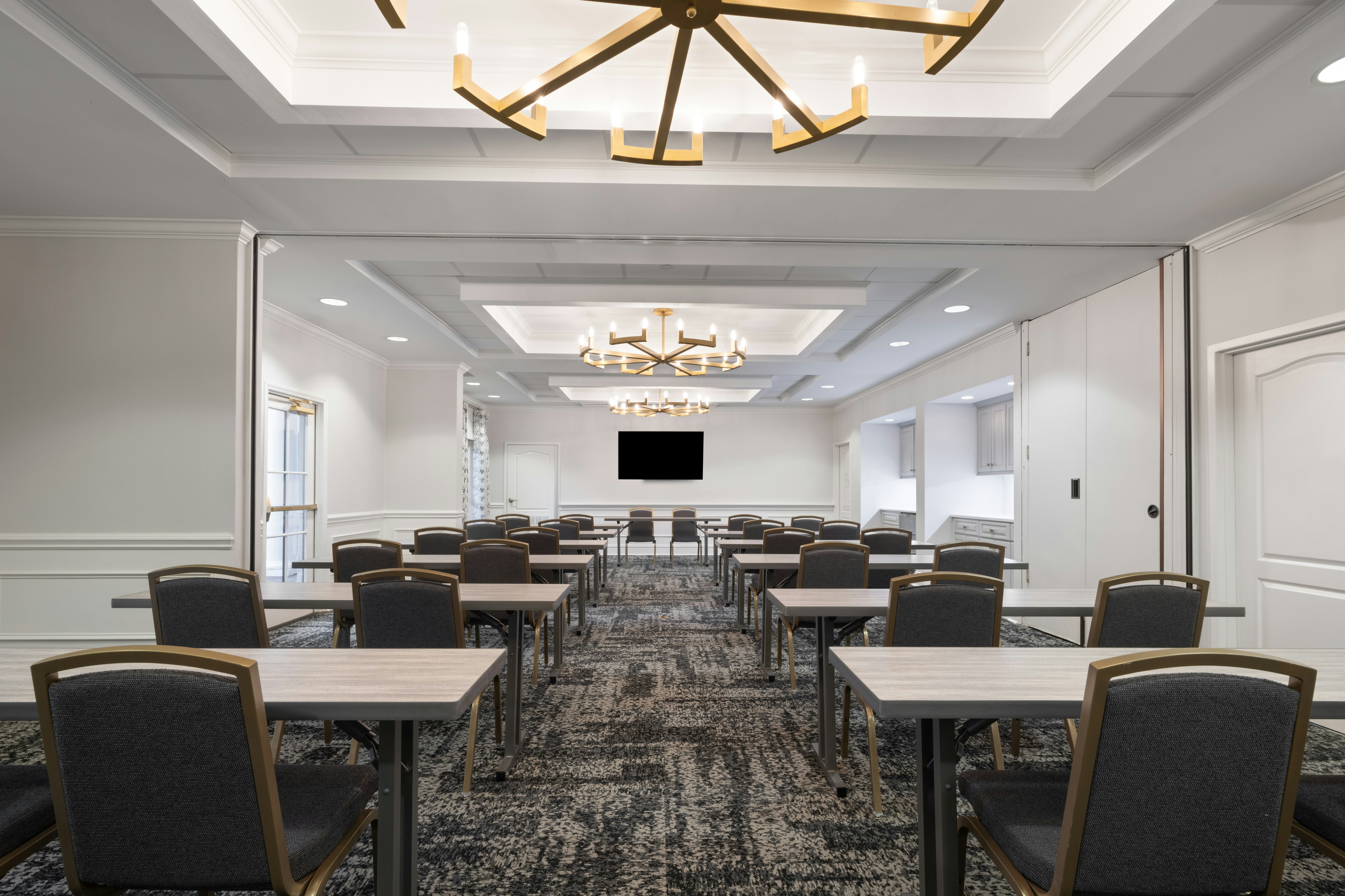 Hampton Inn & Suites-Charlotte/SouthPark at Phillips Place 12/24