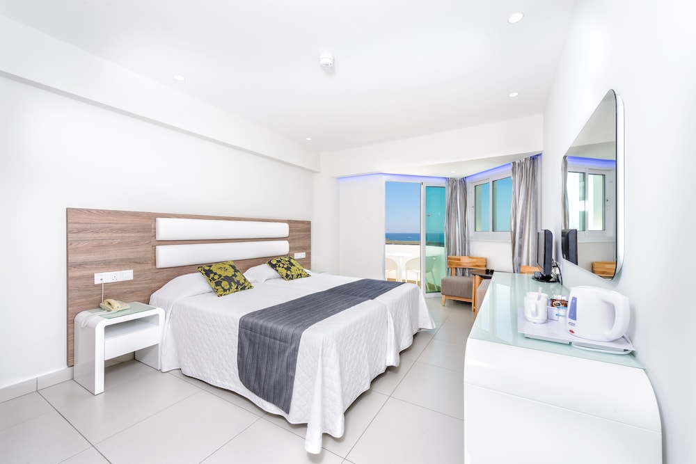 Tasia Maris Sands Beach Hotel - Adults Only 17/50