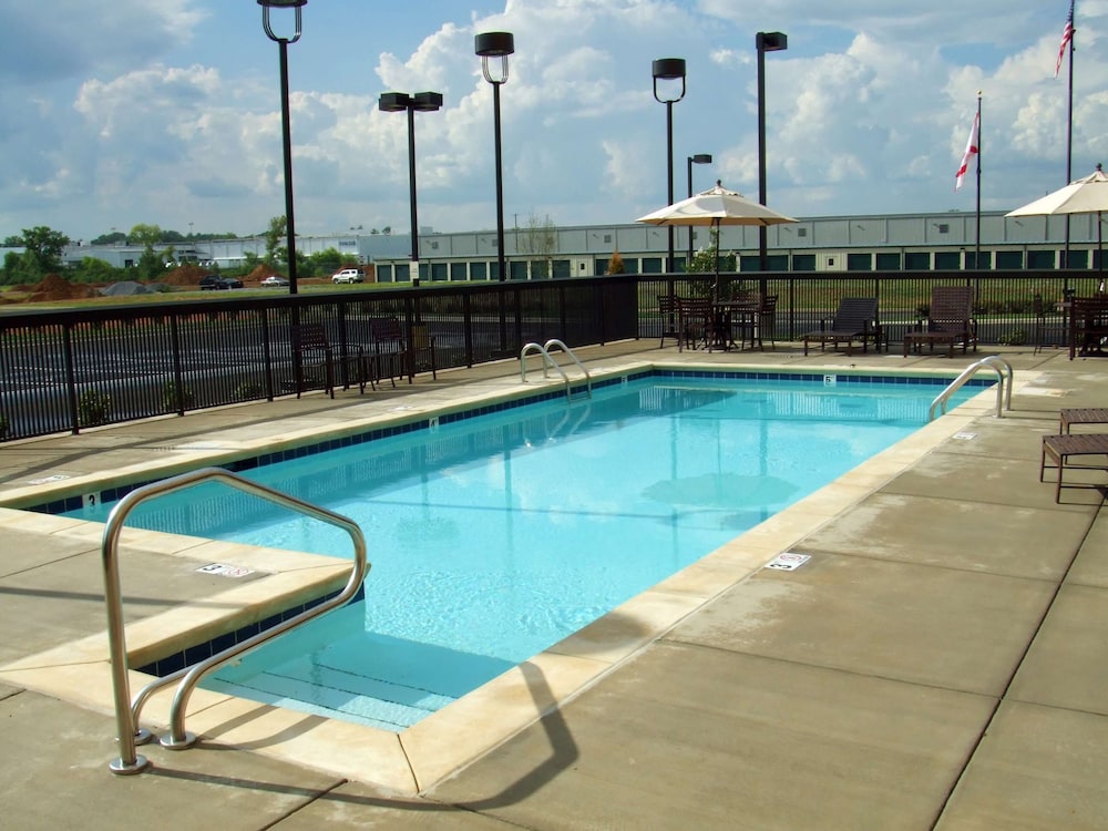 Hampton Inn Calera in CALERA - AL