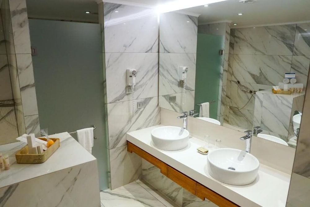 Hotel Parada Linares 50/50