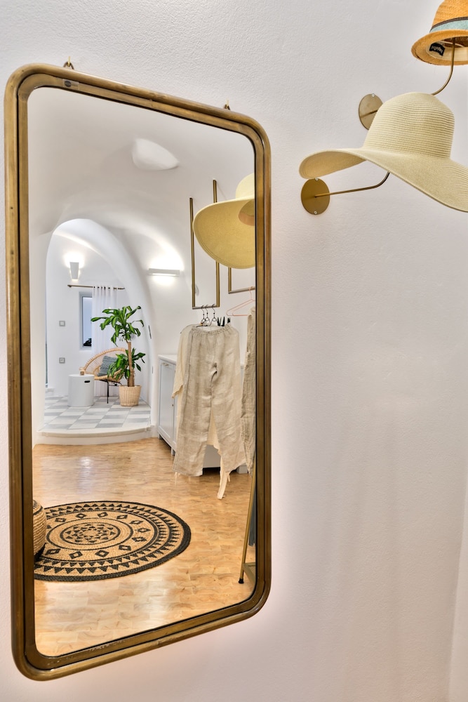 Namaste Suites By Caldera Houses 21/50