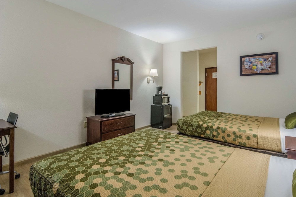 Econo Lodge Weatherford 25/33