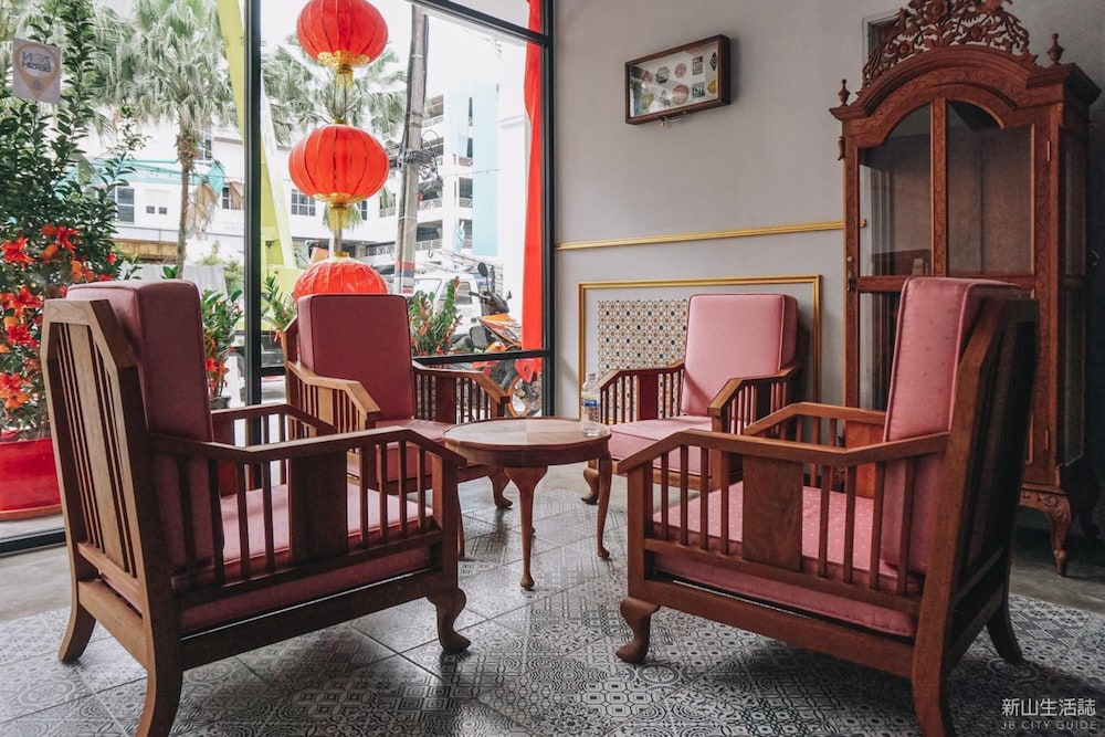 Ciq Hotel At Jalan Trus 50/54