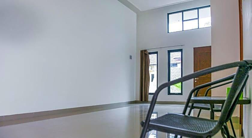 OYO 3438 Pasir Padi Inn Syariah 13/21