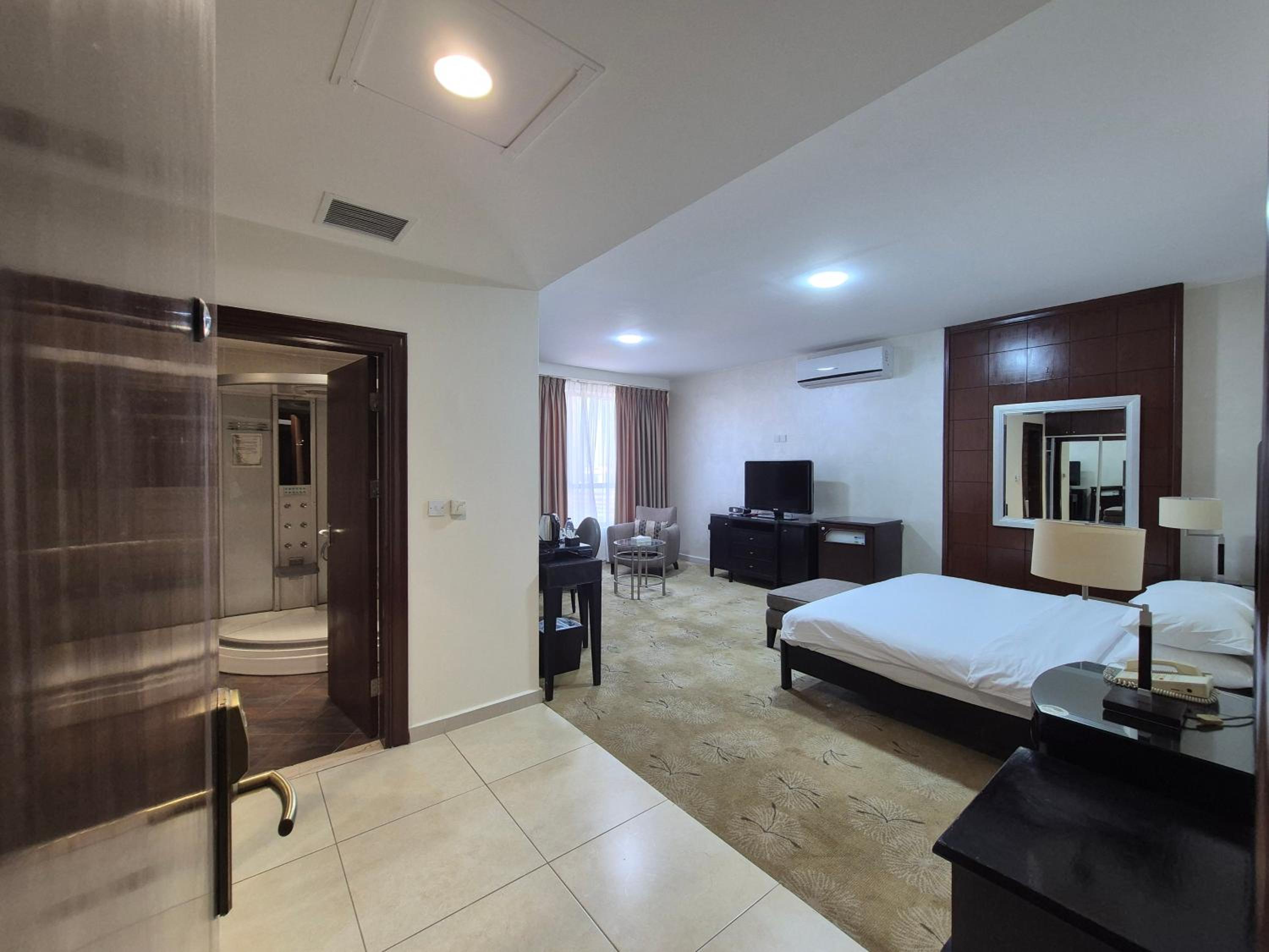 جناح جونيور ديلوكس، LE VENDOME HOTEL 3/9
