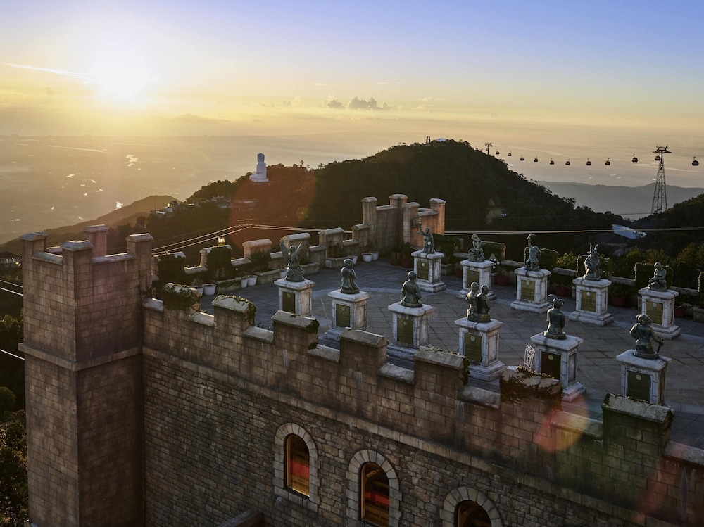 Mercure Danang French Village Bana Hills 71/73