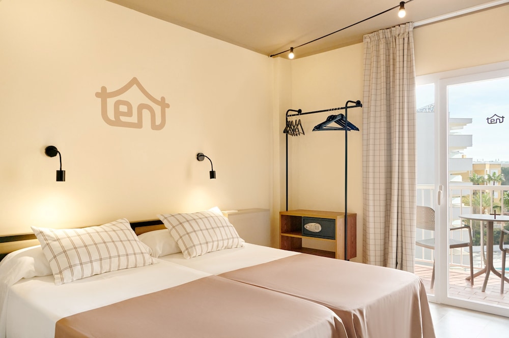 STANDARD, DOUBLE BED, BALCONY