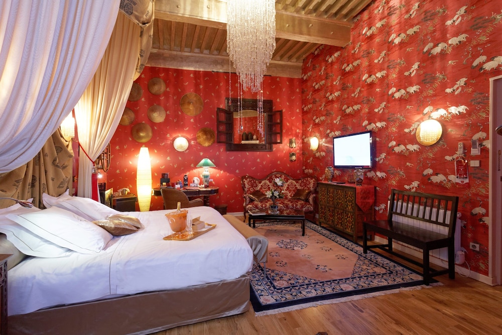 Hotel Renaissance 16/77