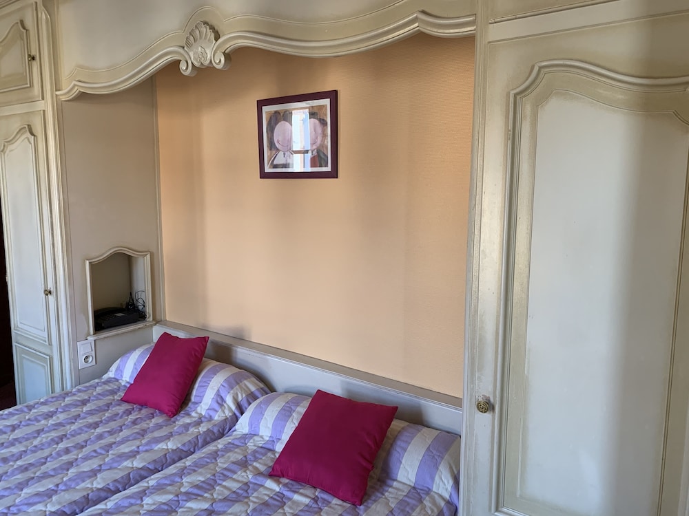 CITOTEL LES VOSGES 7/24
