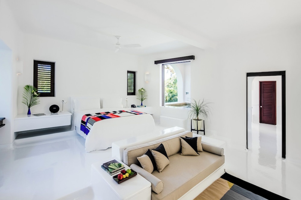 JUNGLE, SUITE, KING BED, PLUNGE POOL
