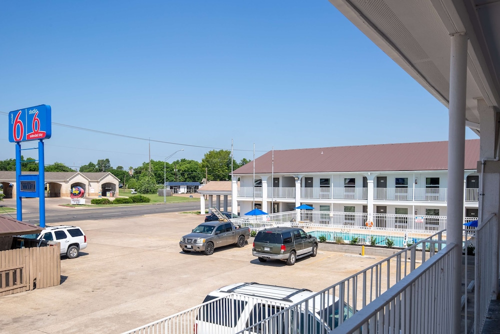 Motel6 Bryan, TX - University Area 37/44