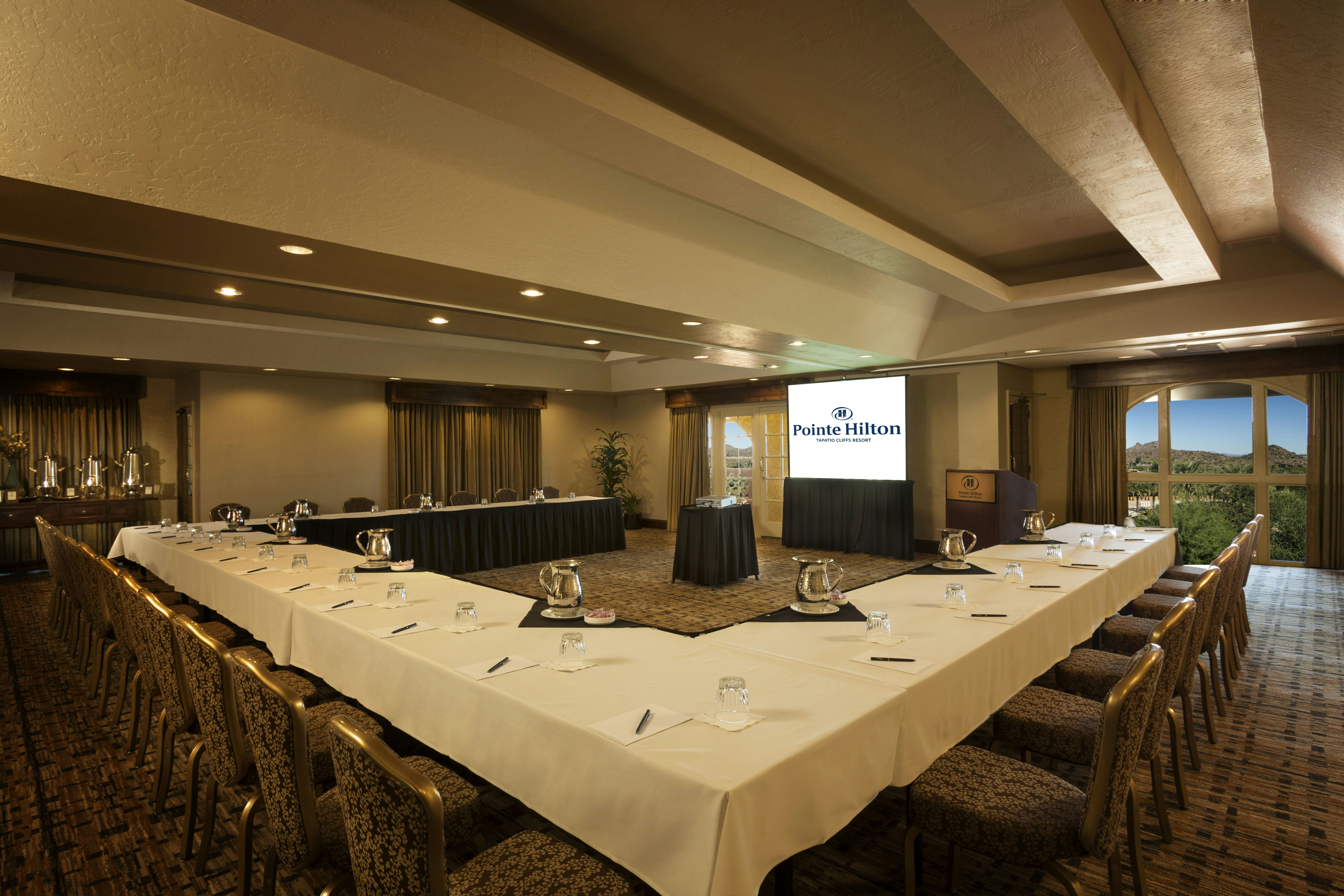 Hilton Phoenix Tapatio Cliffs Resort 56/75