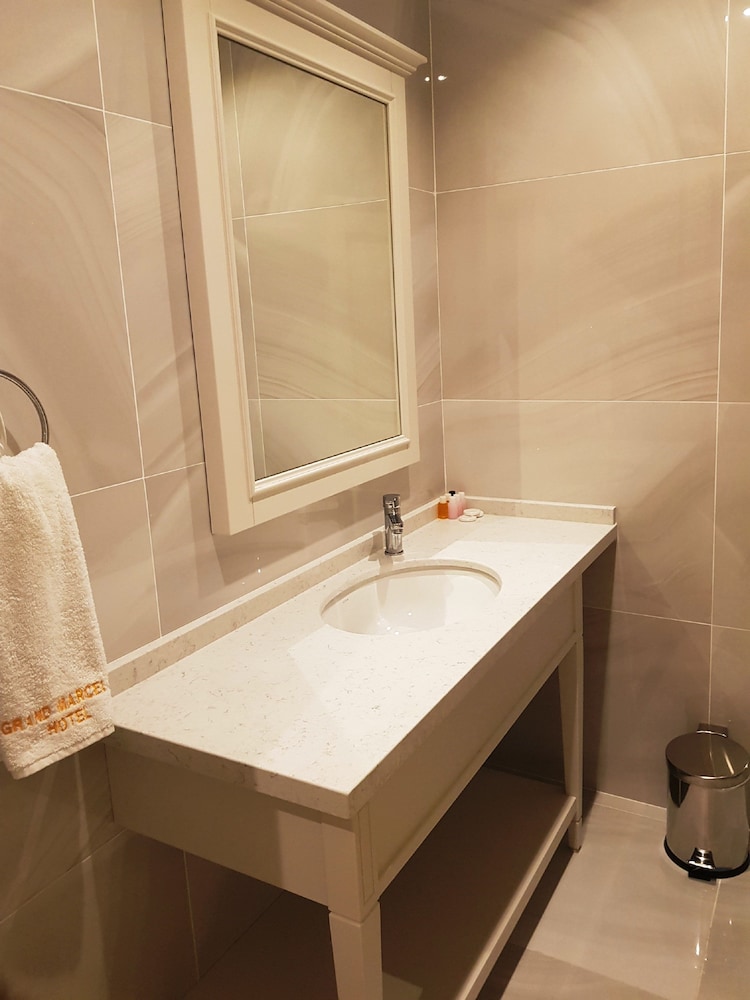 Grand Marcello Hotel & SPA 88/90