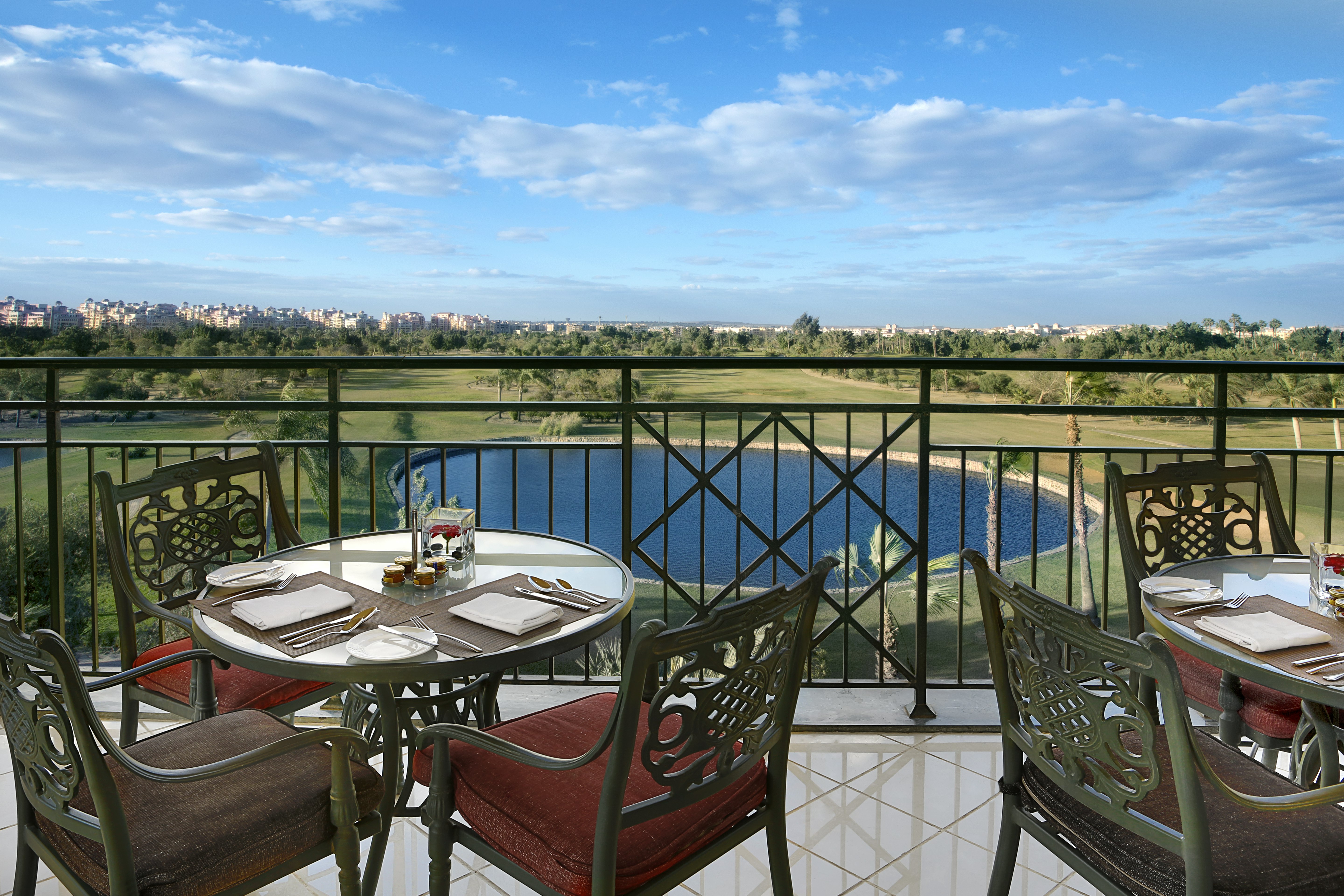 Hilton Pyramids Golf Resort 48/75