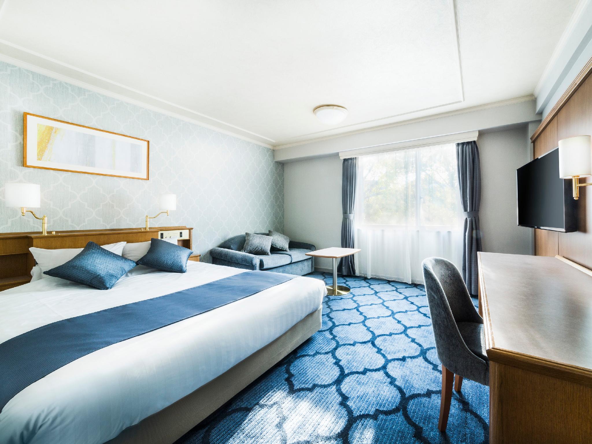 Superior, Double Bed, East Wing