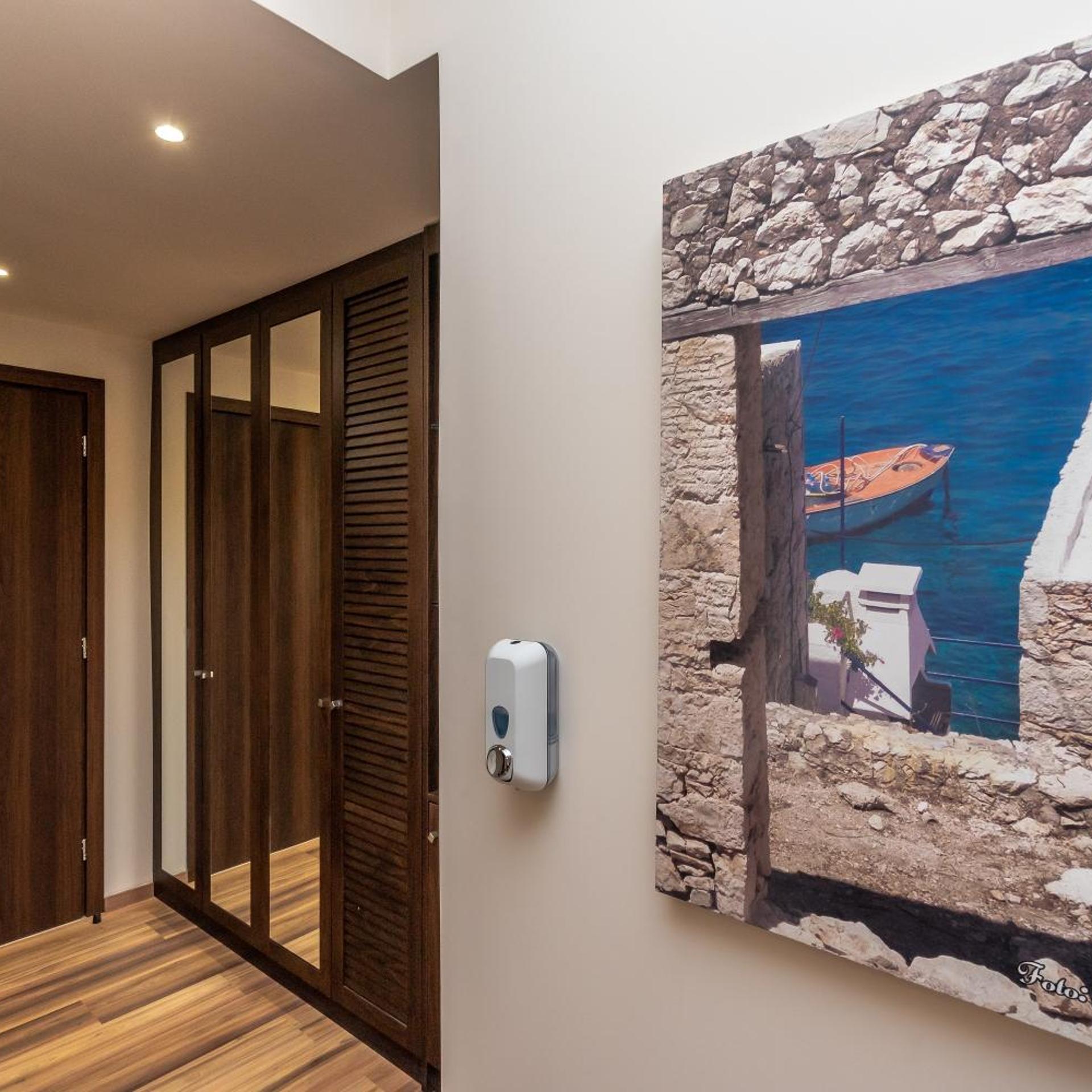 Ladiko Suites 8/50