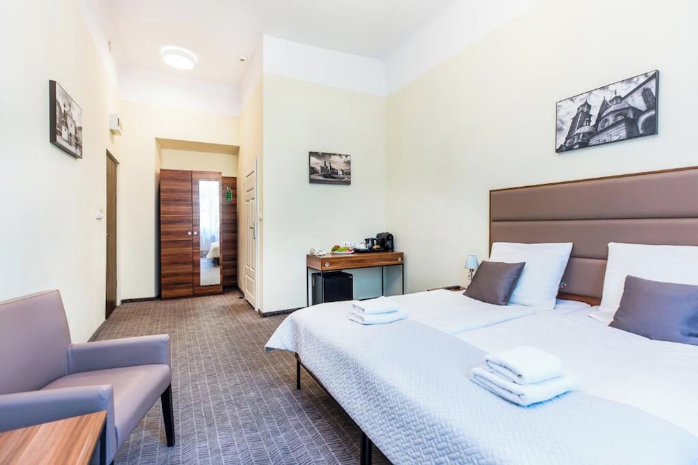 Aparthotel Old Town 8/30