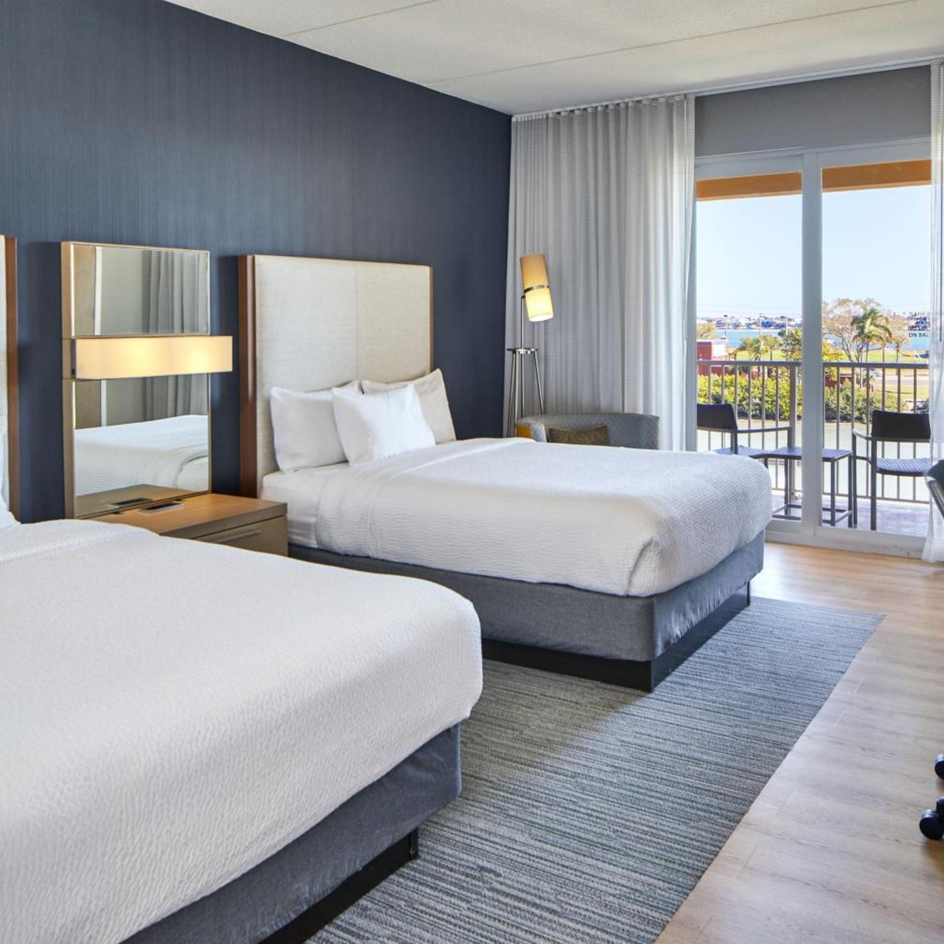 Room, 2 Queen Beds, Partial Water View, Balcony