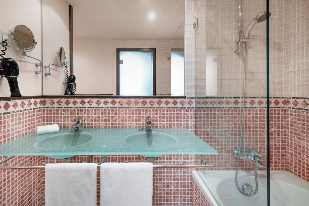 Hotel Palacio Del Carmen Autograph Collection 19/74