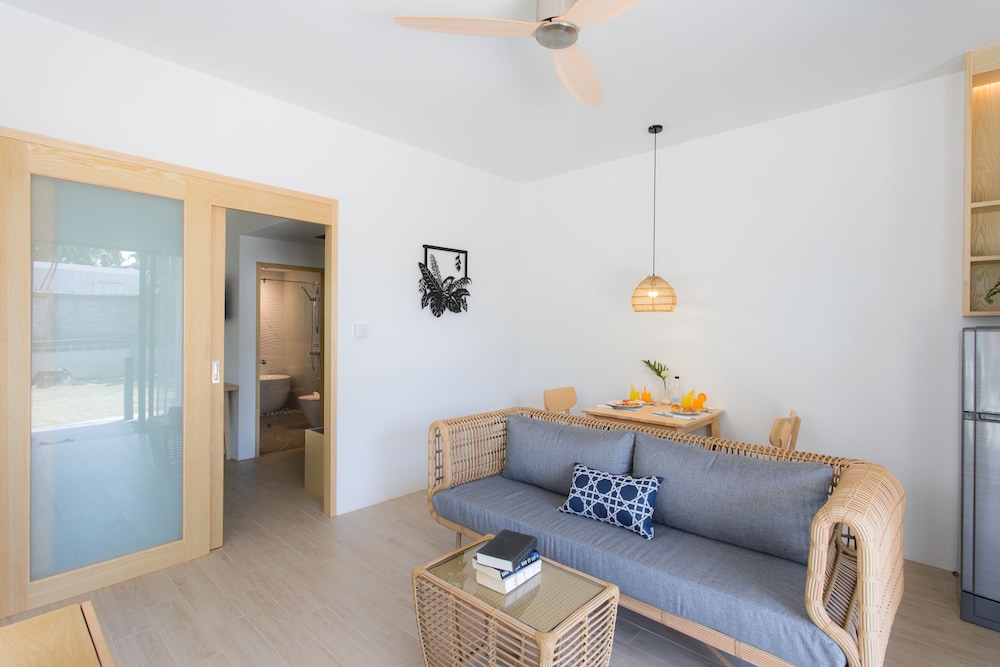 Blu Pine Villa and Pool Access 23/41